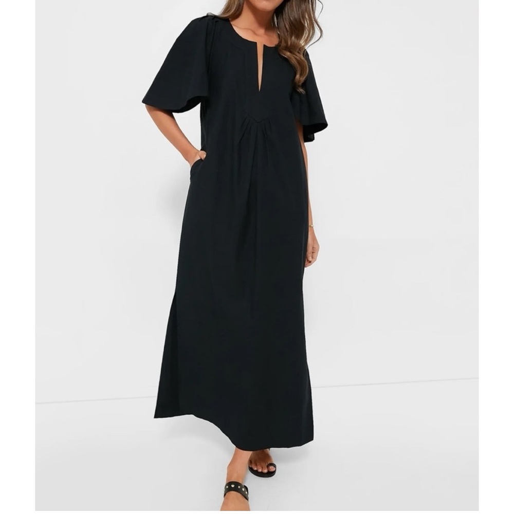 POMANDER PLACE Black Finley Flutter Sleeve Maxi Dress